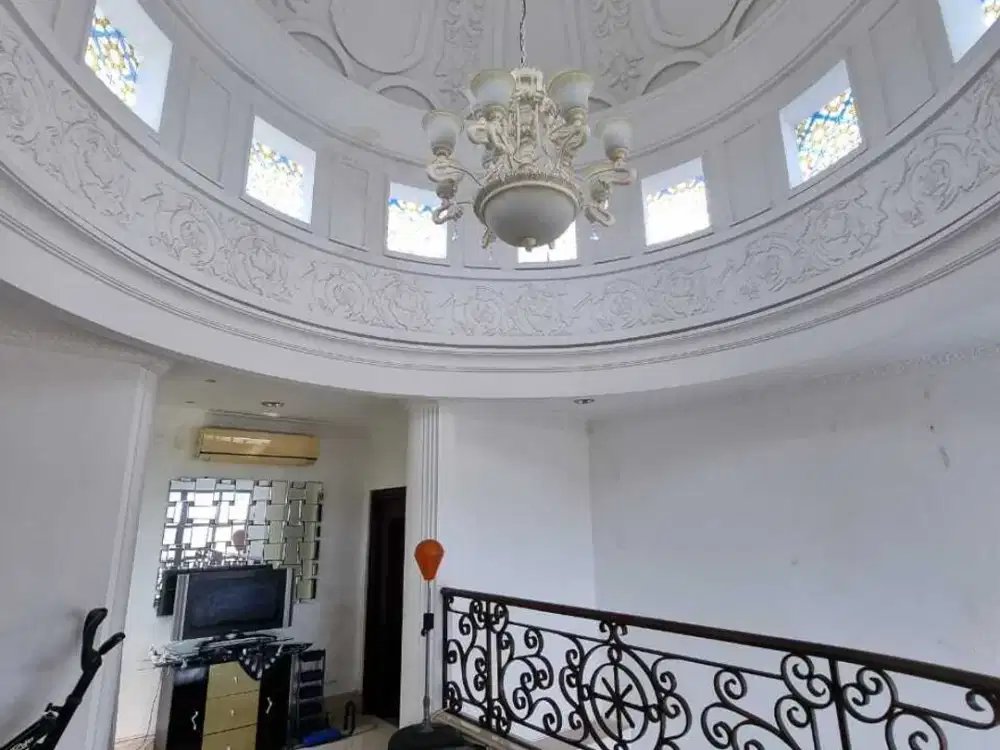 DIJUAL rumah mewah di CROWN PHG GADING SERPONG