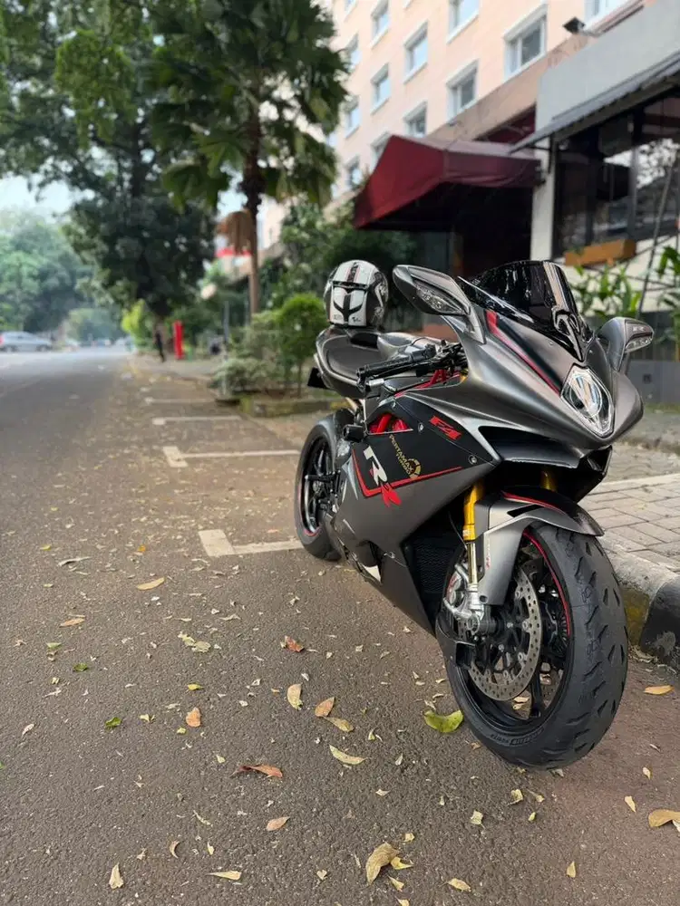 MV Agusta TT Mobil Moge