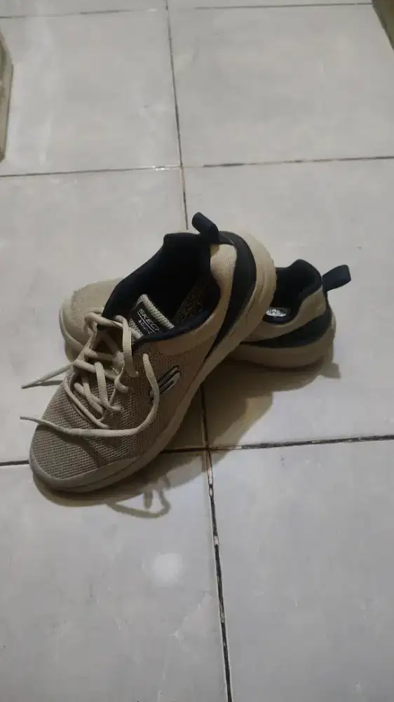 Skechers Air-Cooled Memory Foam Ultra Light Beige