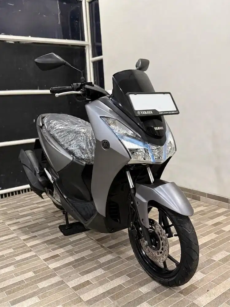 Yamaha Lexi 125 KEYLESS TH 2018 Warna Abu Abu