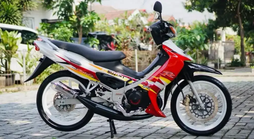 dijual Suzuki Hiu 2004