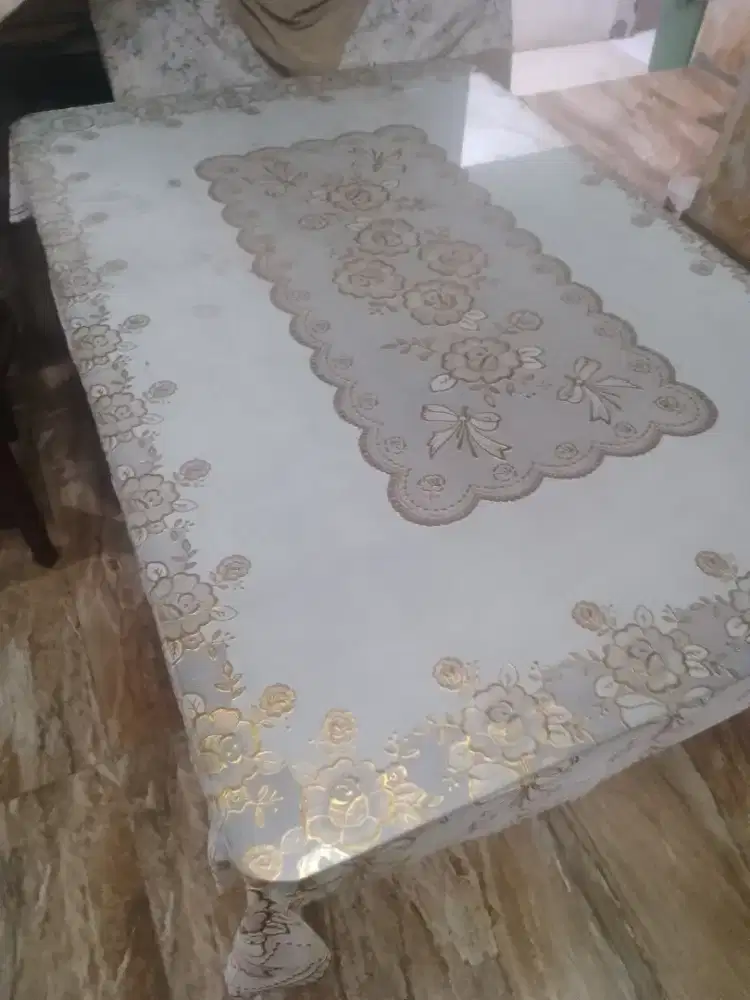 Meja Kaca Mewah bahan kayu jati