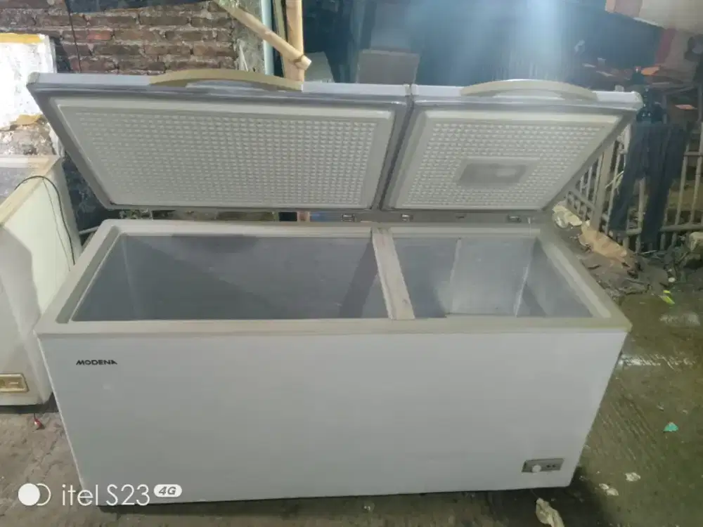 Frezer Box Modena 650L