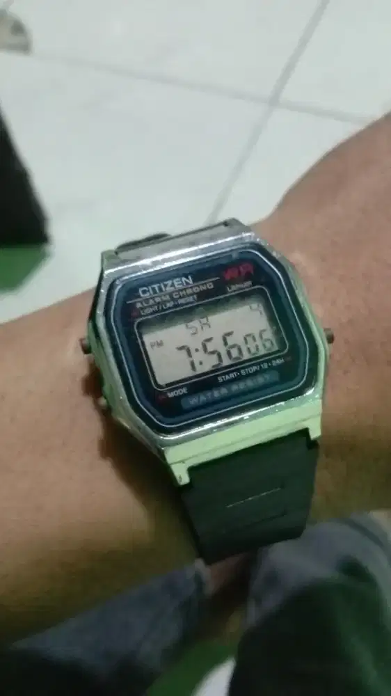 Vintage Citizen aLarm chronograph DigitaL Water resist