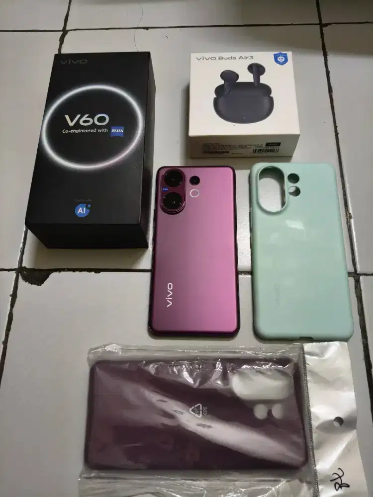 Vivo v60 5g 12/256 fullset bonus buds air 3