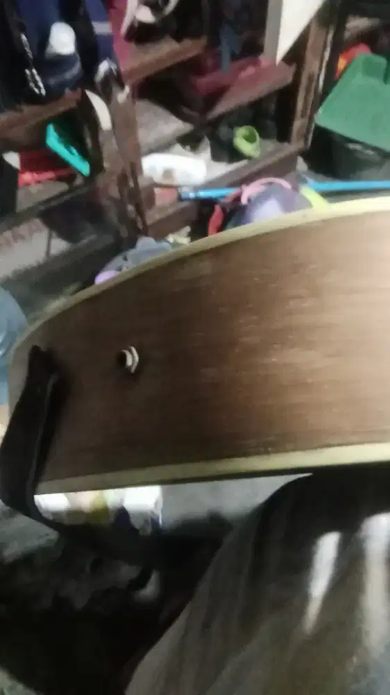 Jual gitar akustik elektrik,mantap dan normal ,suaranya mantul kk,