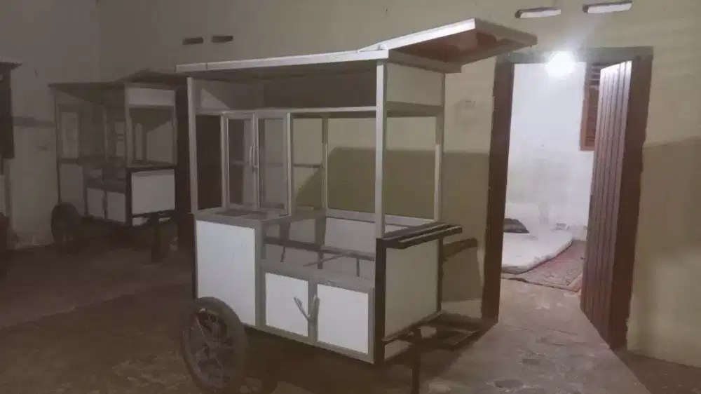 Gerobak dorong jualan