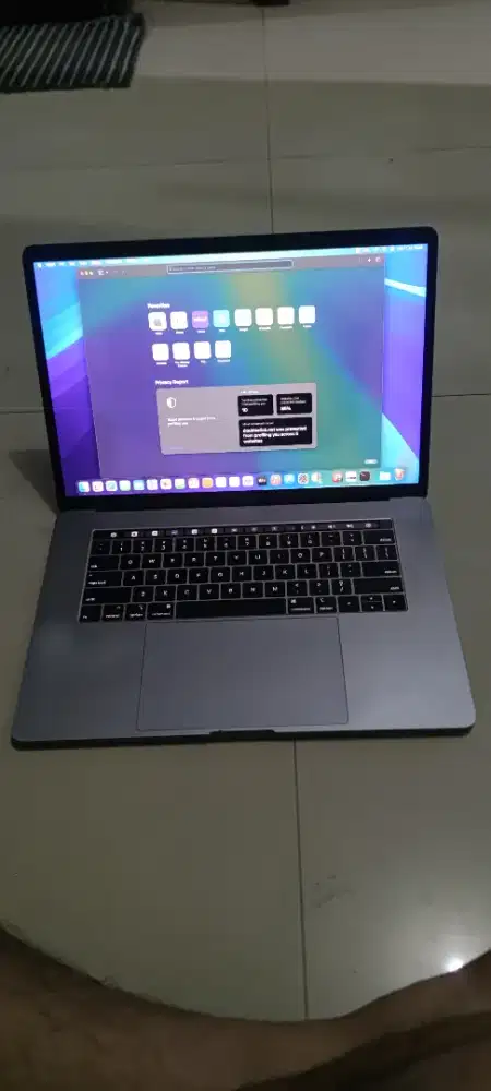 nego macbook pro 2019 touchbar ram 32GB tinggal pakai aj