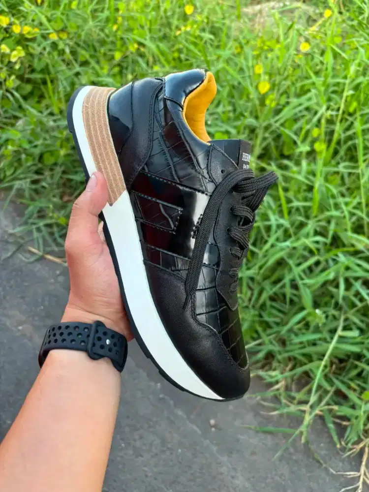 SEPATU HERMES SIZE 43 BARU