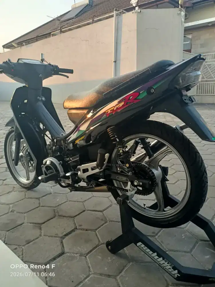 Yamaha F1zr tahun 97