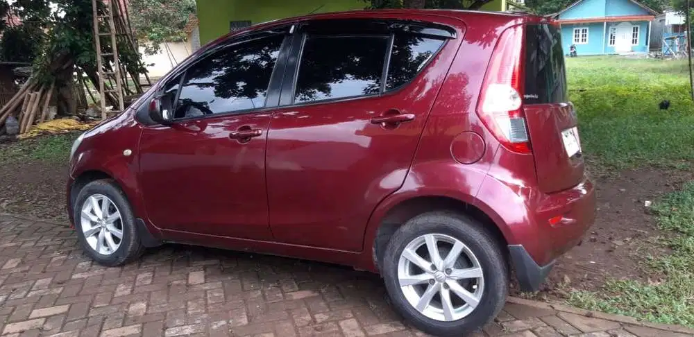 Suzuki Splash 2011 Bensin