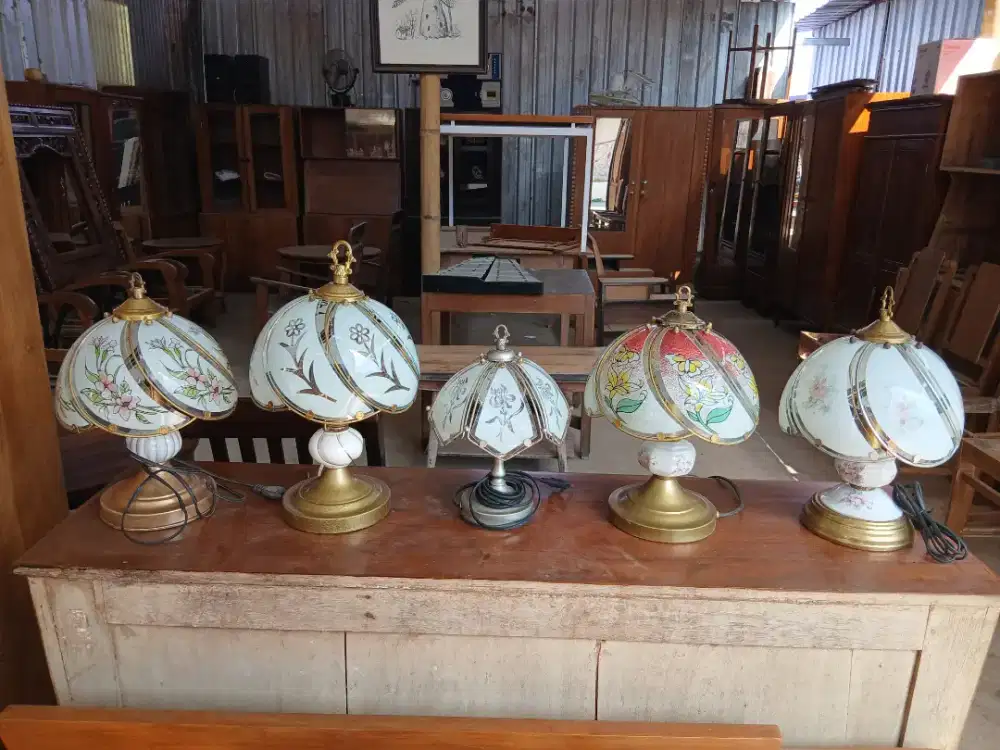 Lampu tidur kuno
