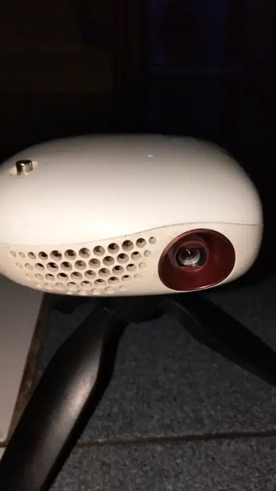 Proyektor LG mini