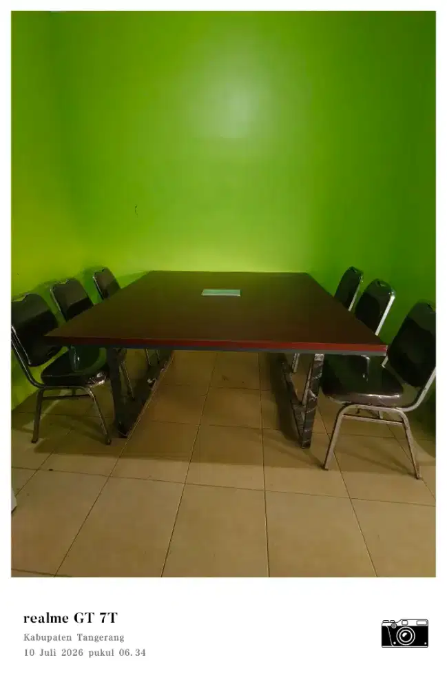 Meja Kerja dan Meja rapat