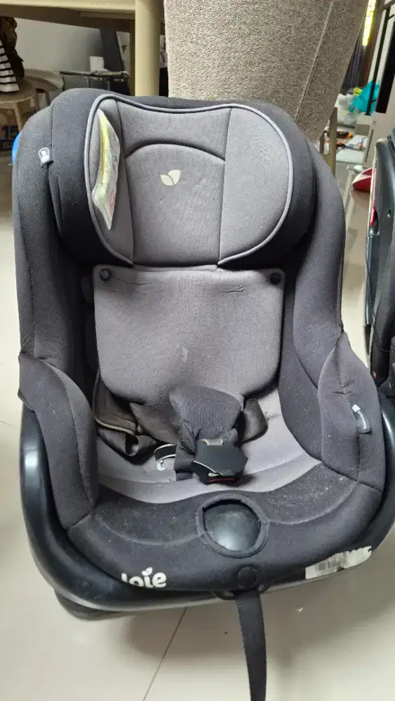 Dijual Joie Tilt Car Seat original warna hitam–abu-abu.