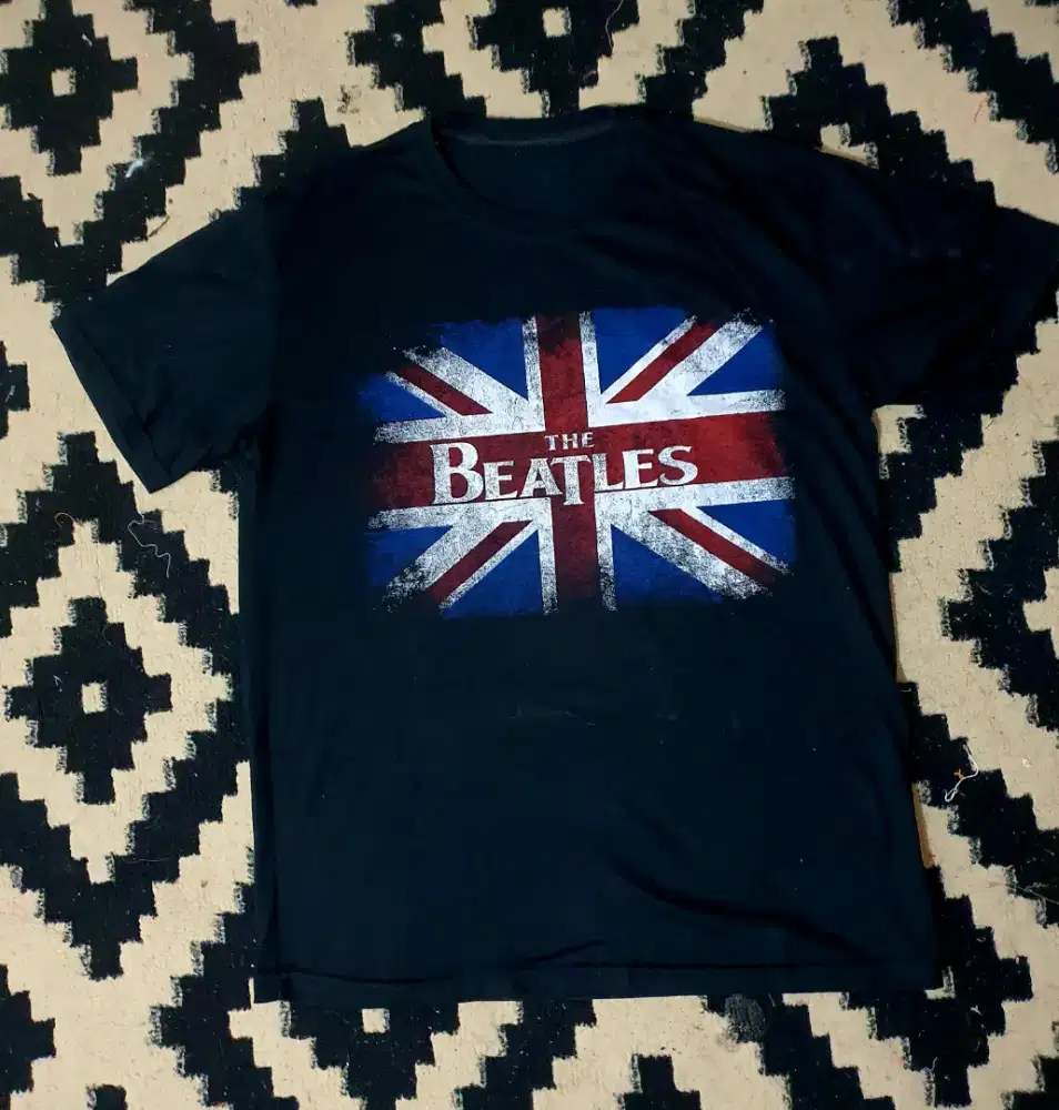 Kaos pendek pria