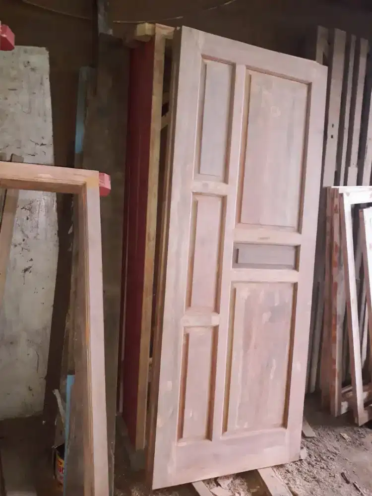 mebel kusen pintu jendela bahan kayu bekas berkualitas
