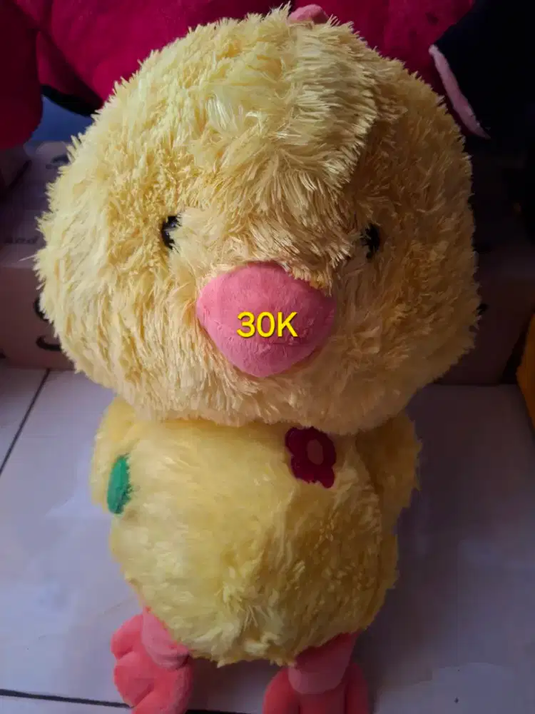 boneka perempuan