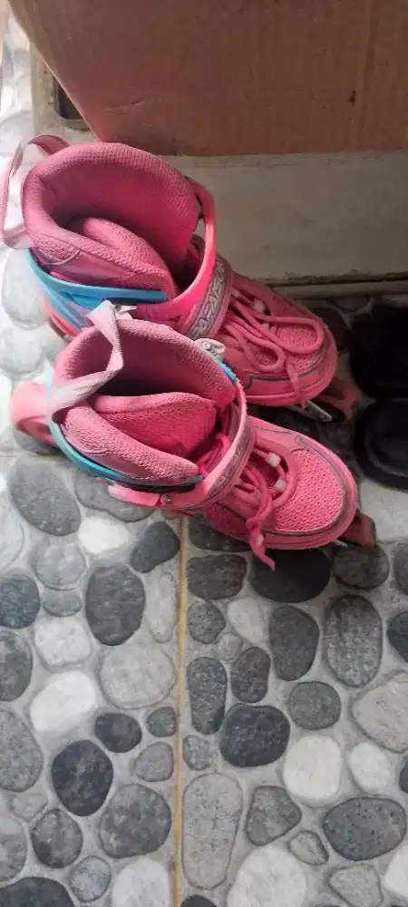 Jual sepatu roda kondisi masih bagus