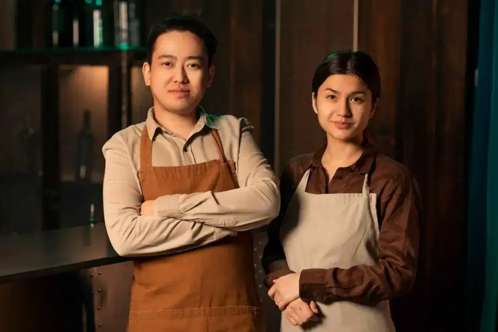 Dibutuhkan segera waiter dan waitress