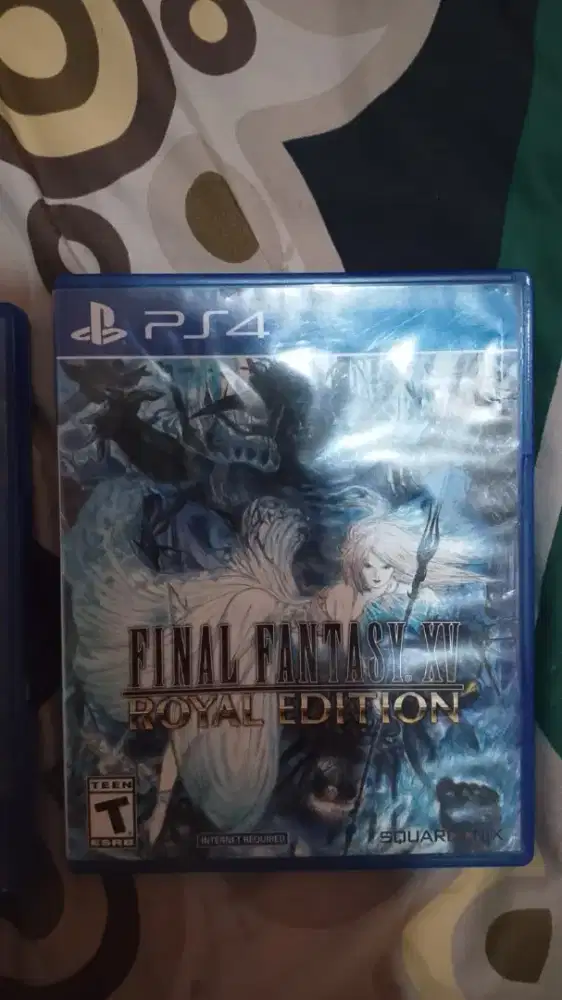 Kaset PS4 The Last of Us Remastered & FFXV Royal Edition Bekas