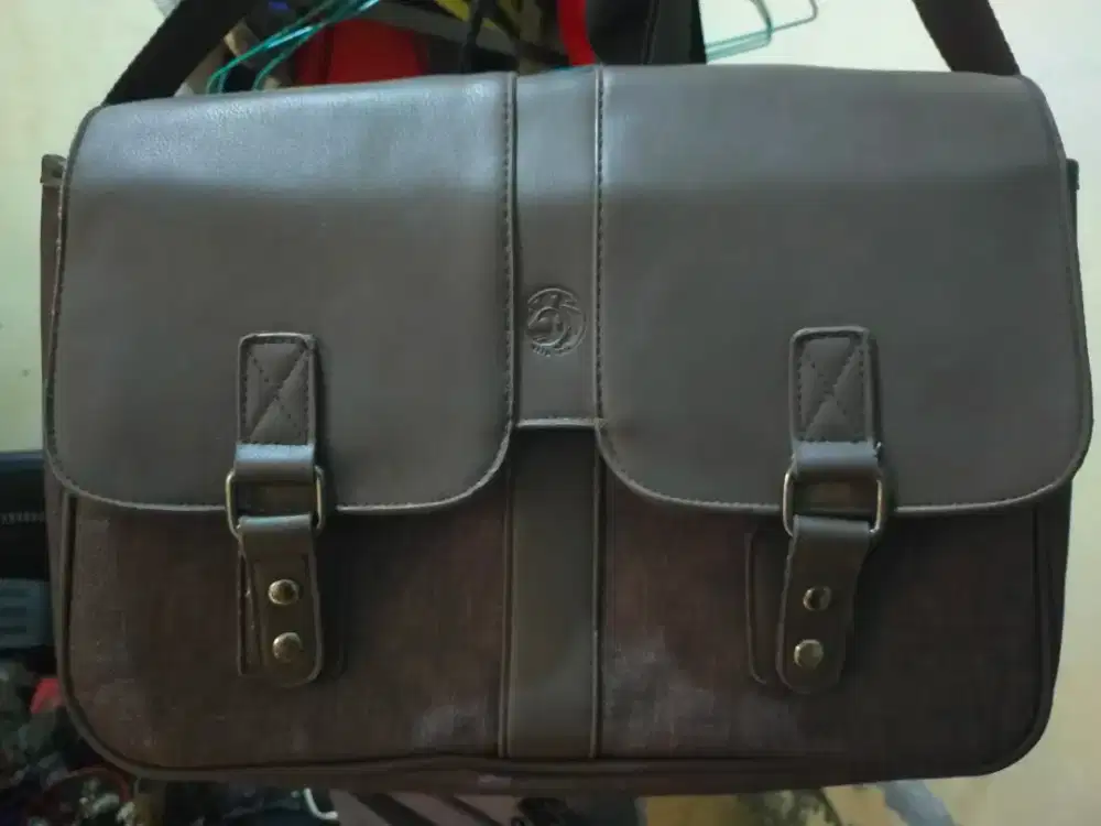 Tas slingbag pedro messengger original kondisi baik