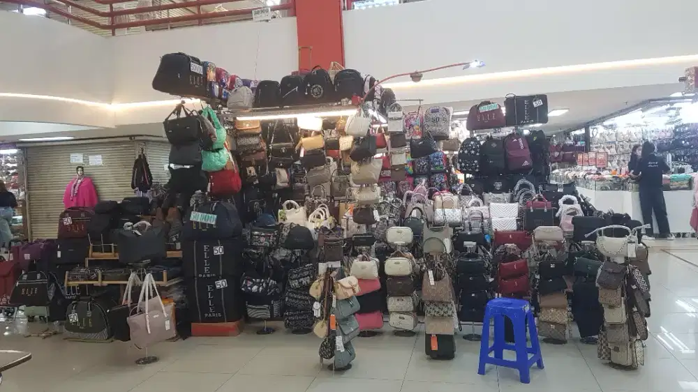 Lowongan kerja karyawati lokasi di Pasar Pagi Mangga dua