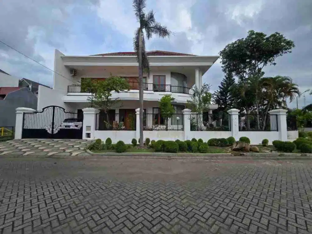 RUMAH DI ARAYA TAHAP 1 BOULEVARD 2 LANTAI DIJUAL MURAH KEC. KLAMPIS SUKOLILO
