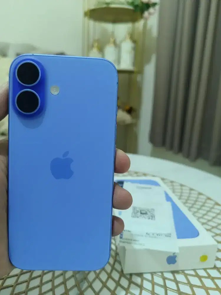 iPhone 16 basic 128gb ultramarine garansi iBox