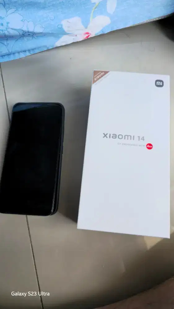 Dijual hape xiaomi 14 warna hitam fulset mulus kayak baru