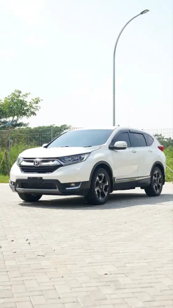 Honda CRV Turbo 2018 low odo service record tangan 1 Cash istimewa