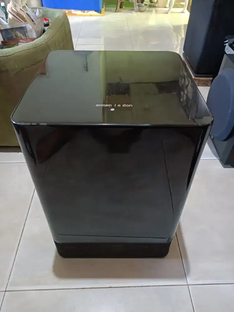 Speaker Subwoofer Aktif Harman Kardon