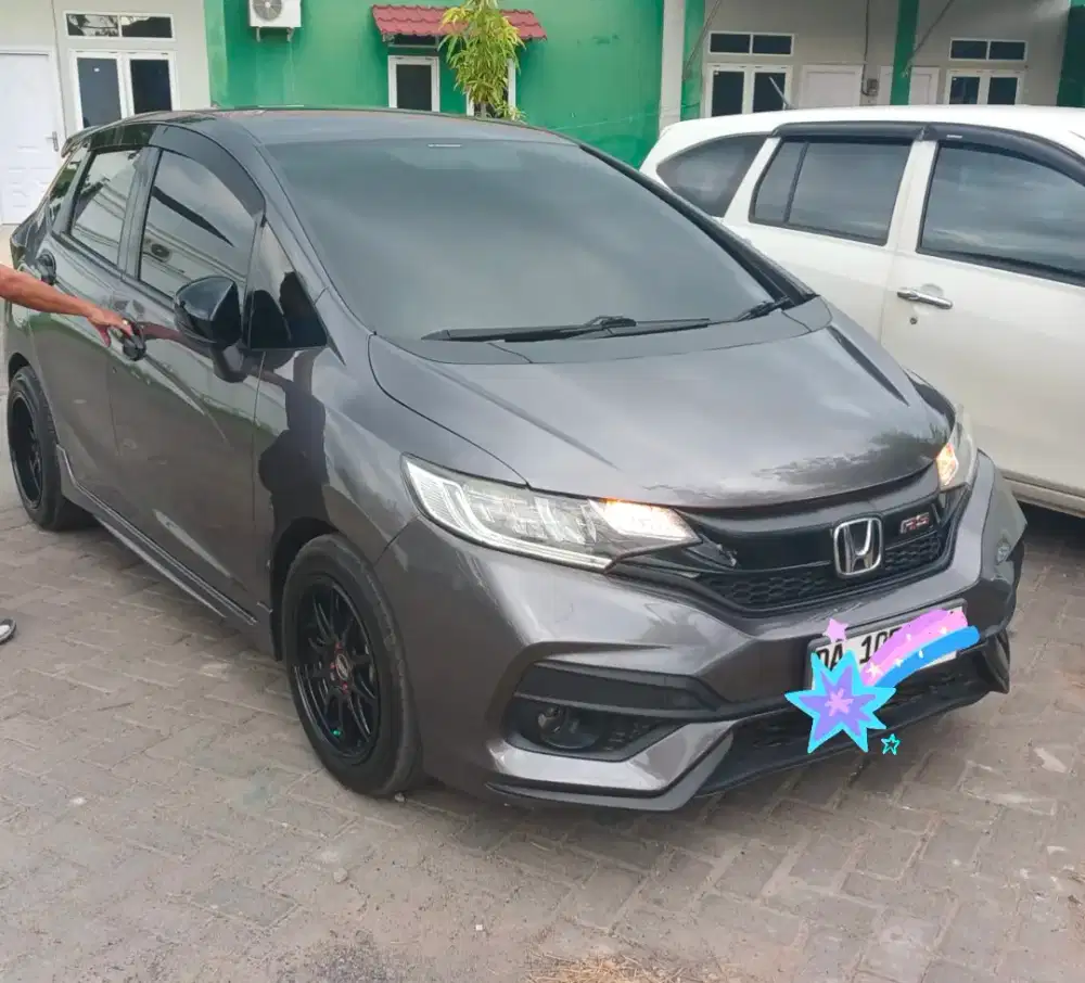Di jual mobil honda jazz 2018
