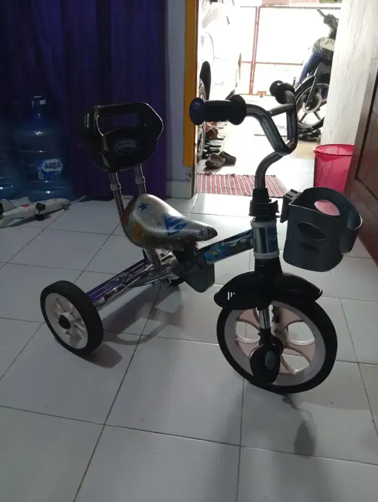 Sepeda anak roda 3 Family