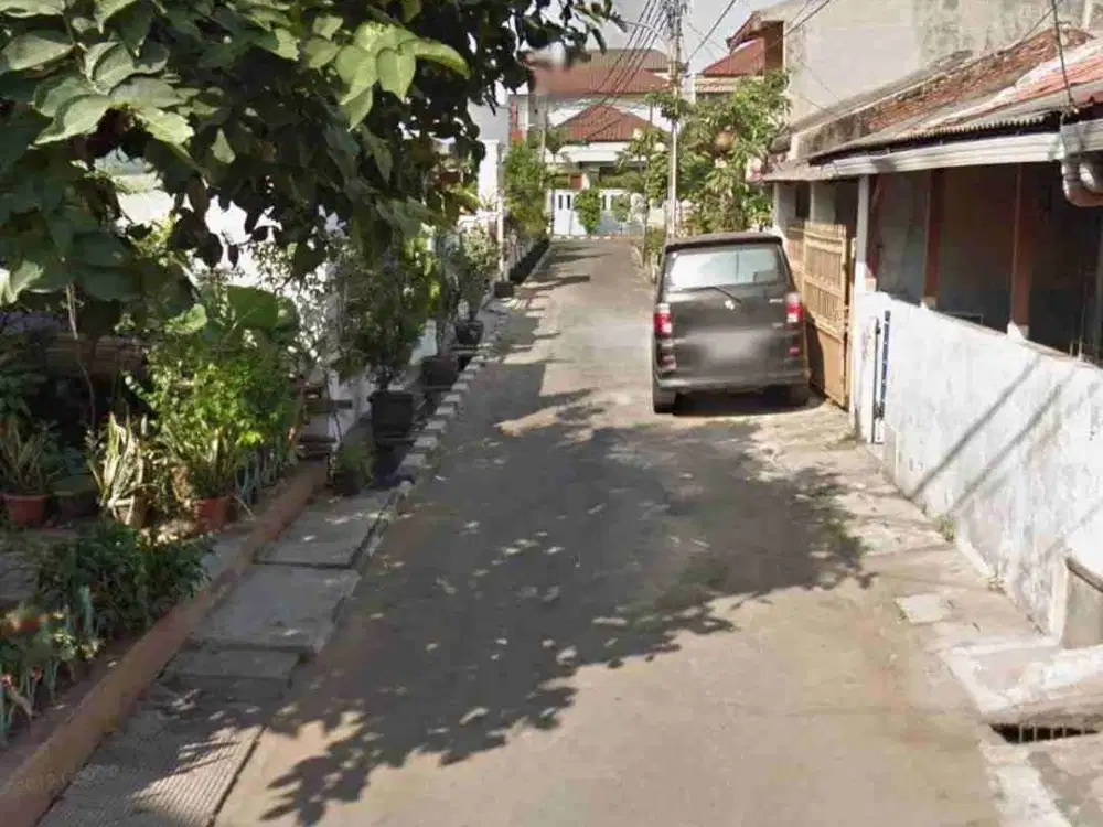 Rumah Tua Butuh Renov Komplek Abadi Duren Sawit Jakarta Timur