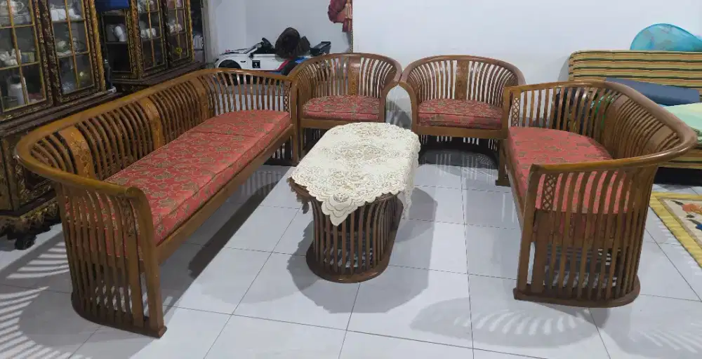 Set Kursi Tamu (4 kursi 1 meja)