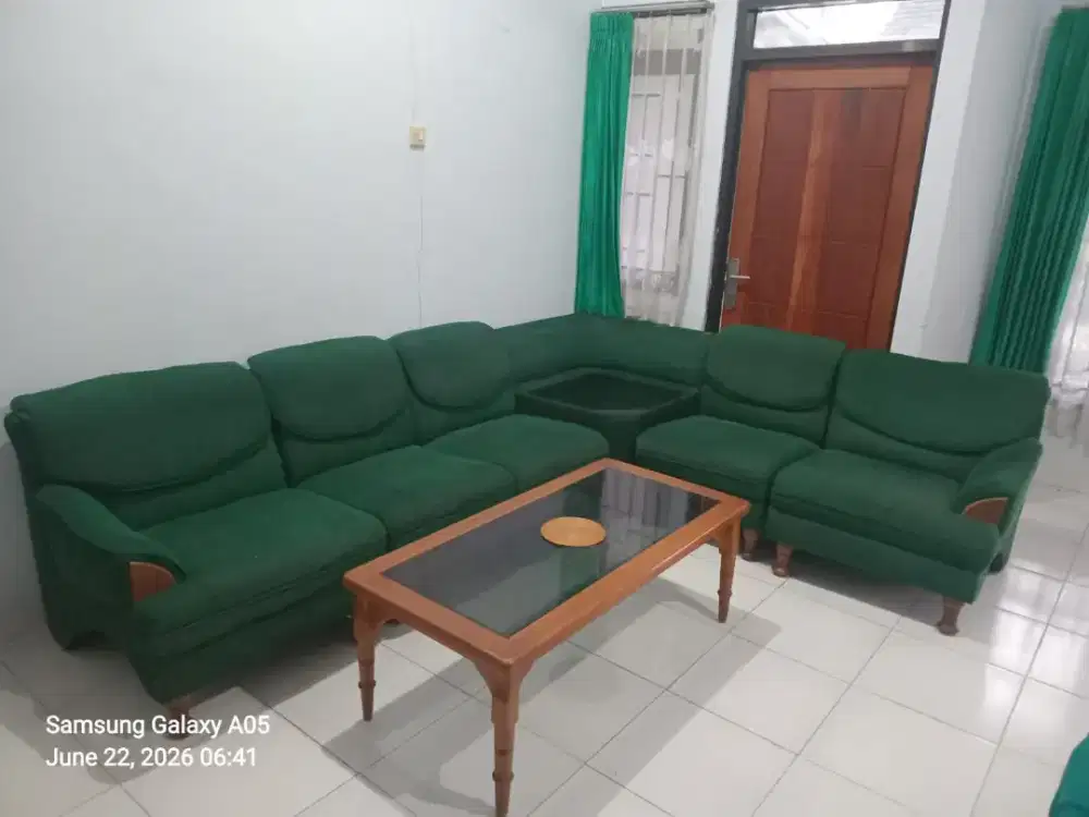 1 Set Sofa sudut L + Meja tamu kayu