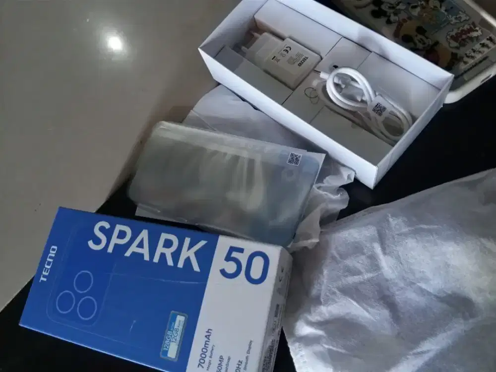 Tecno spark 50 4+8 128gb LIKE NEW