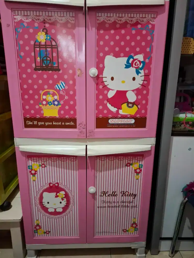 Lemari plastic anak motif hello kitty good condition