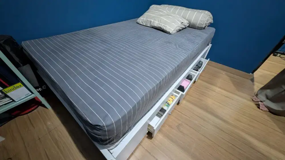 Dijual Dipan + Kasur Spring bed  120 x 200