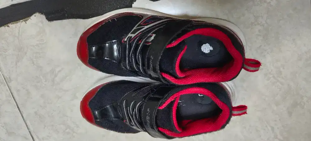 sepatu bekas merk lupa