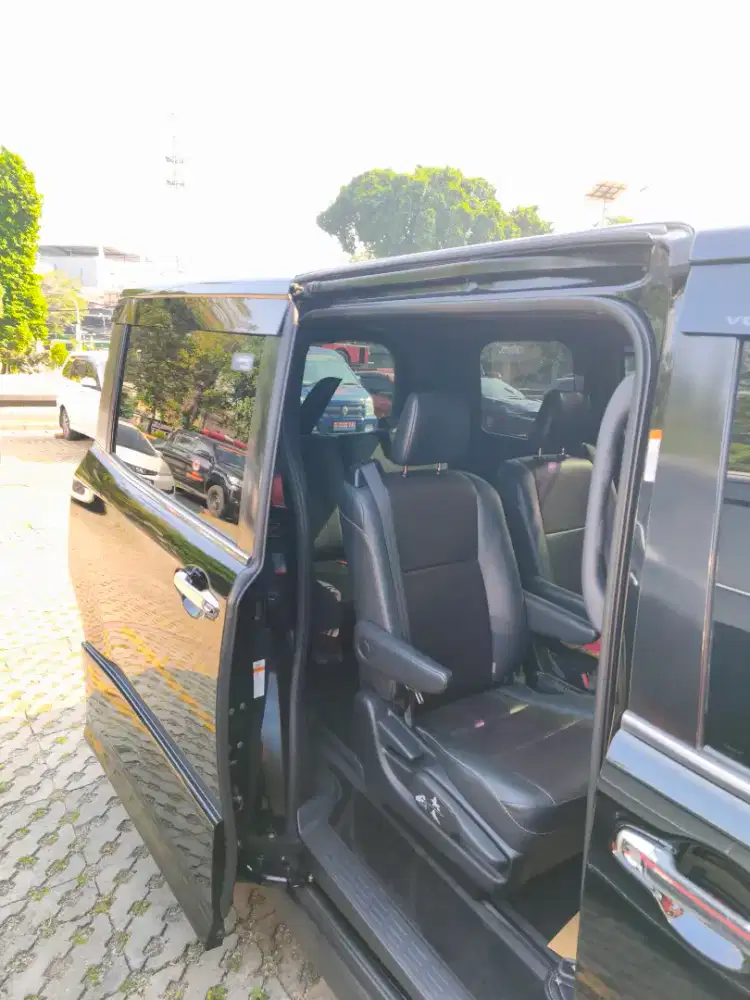 Bismillah dijual Toyota voxy