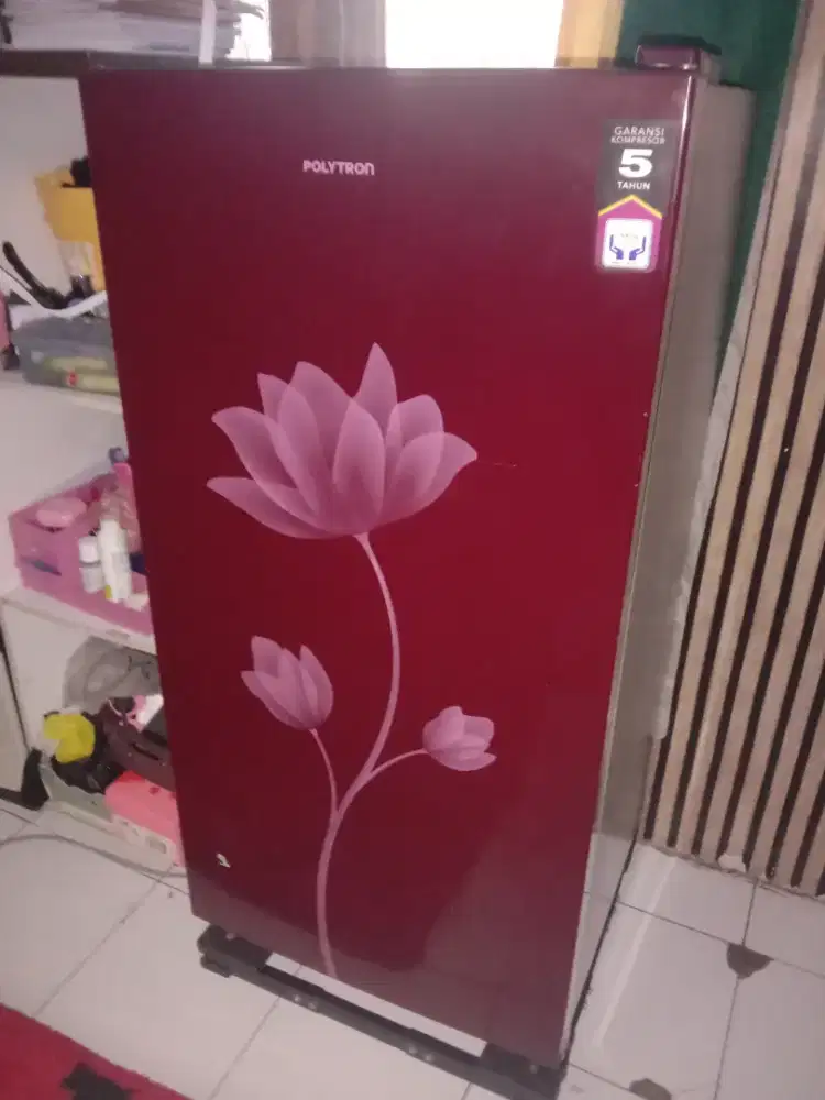 Kulkas Polytron seri 170liter