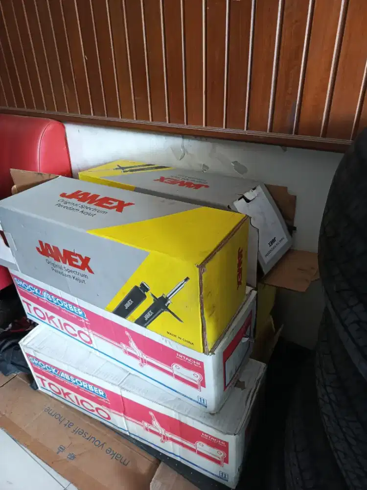 Dijual borongan skokbeker depan belakang xtrail T30,kondisi 80%