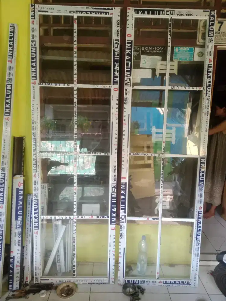 Pintu alumunium