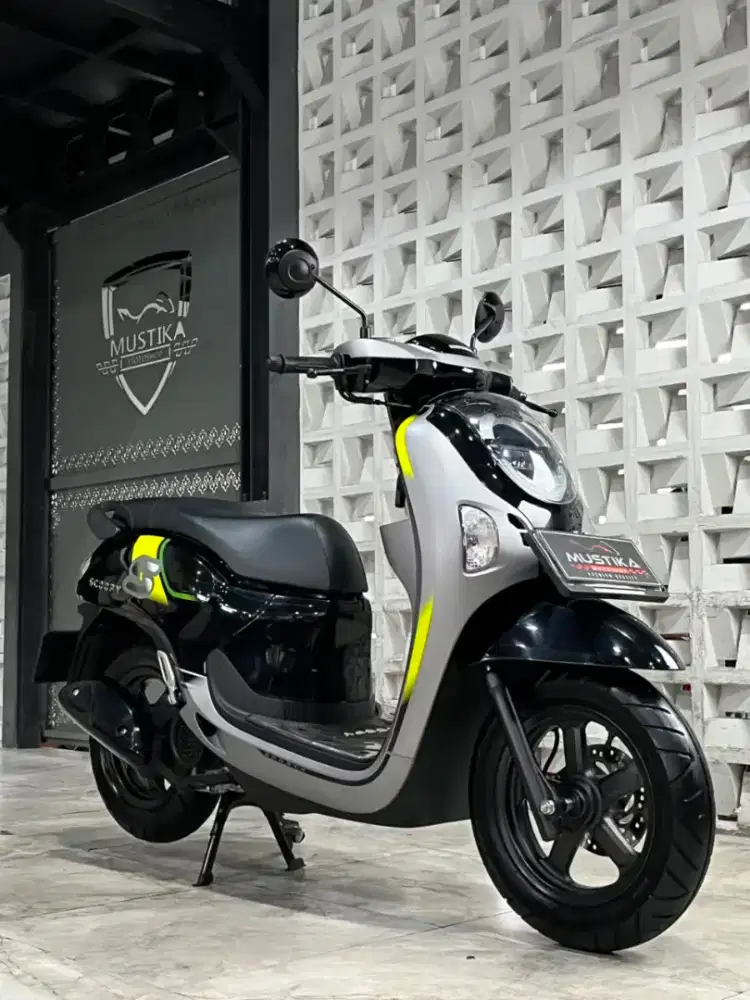 HONDA SCOOPY 2024 - Chintia Mustika