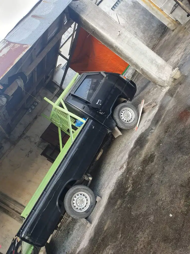 Dijual cepat L300