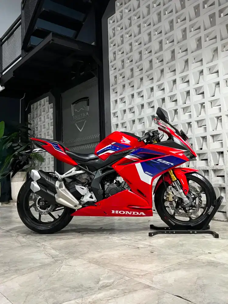 HONDA CBR 250RR ABS SPQS 2021 - Chintia Mustika