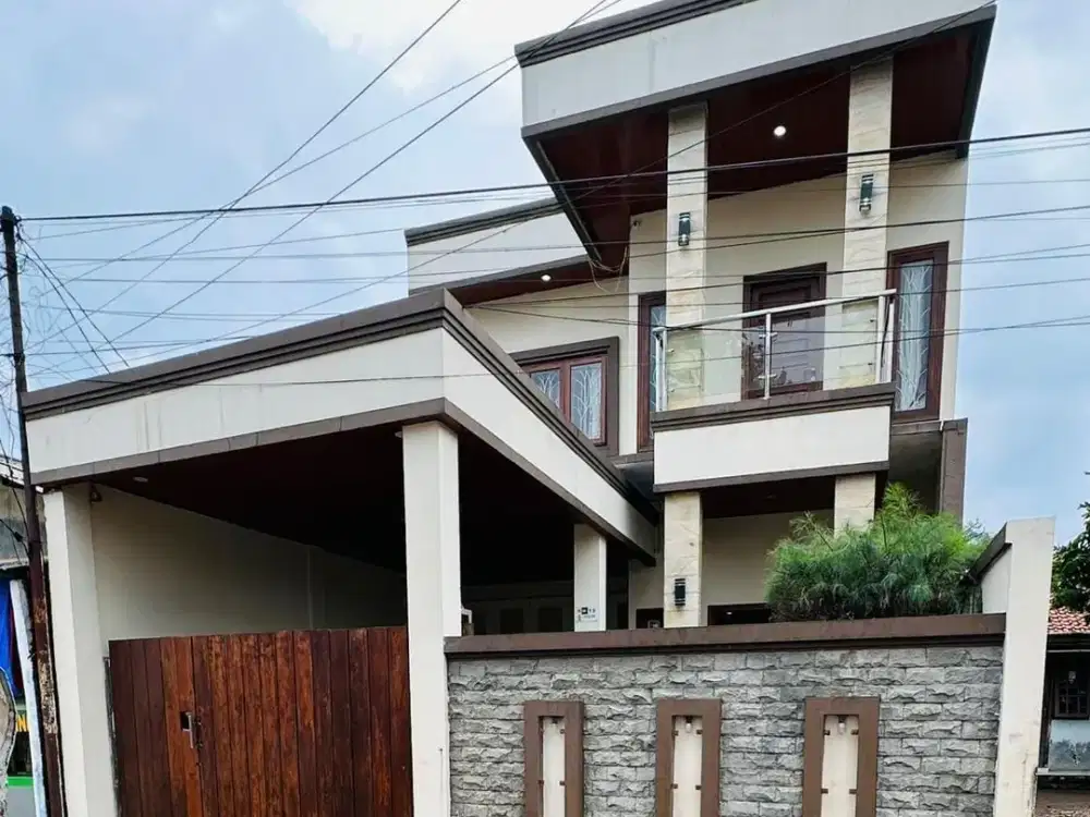 DIJUAL RUMAH 3 LANTAI DI CIBINONG BOGOR