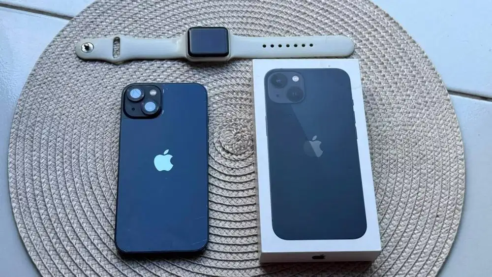 iPhone 13 128GB Midnight Blue